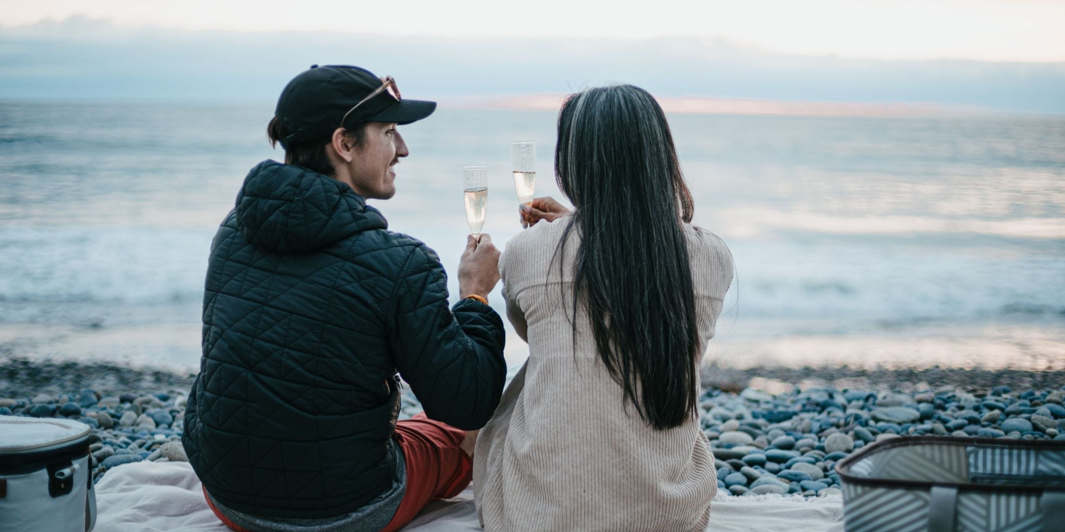 Sun, Sand, and CleverMade: Your Recipe for the Perfect Beach Date!