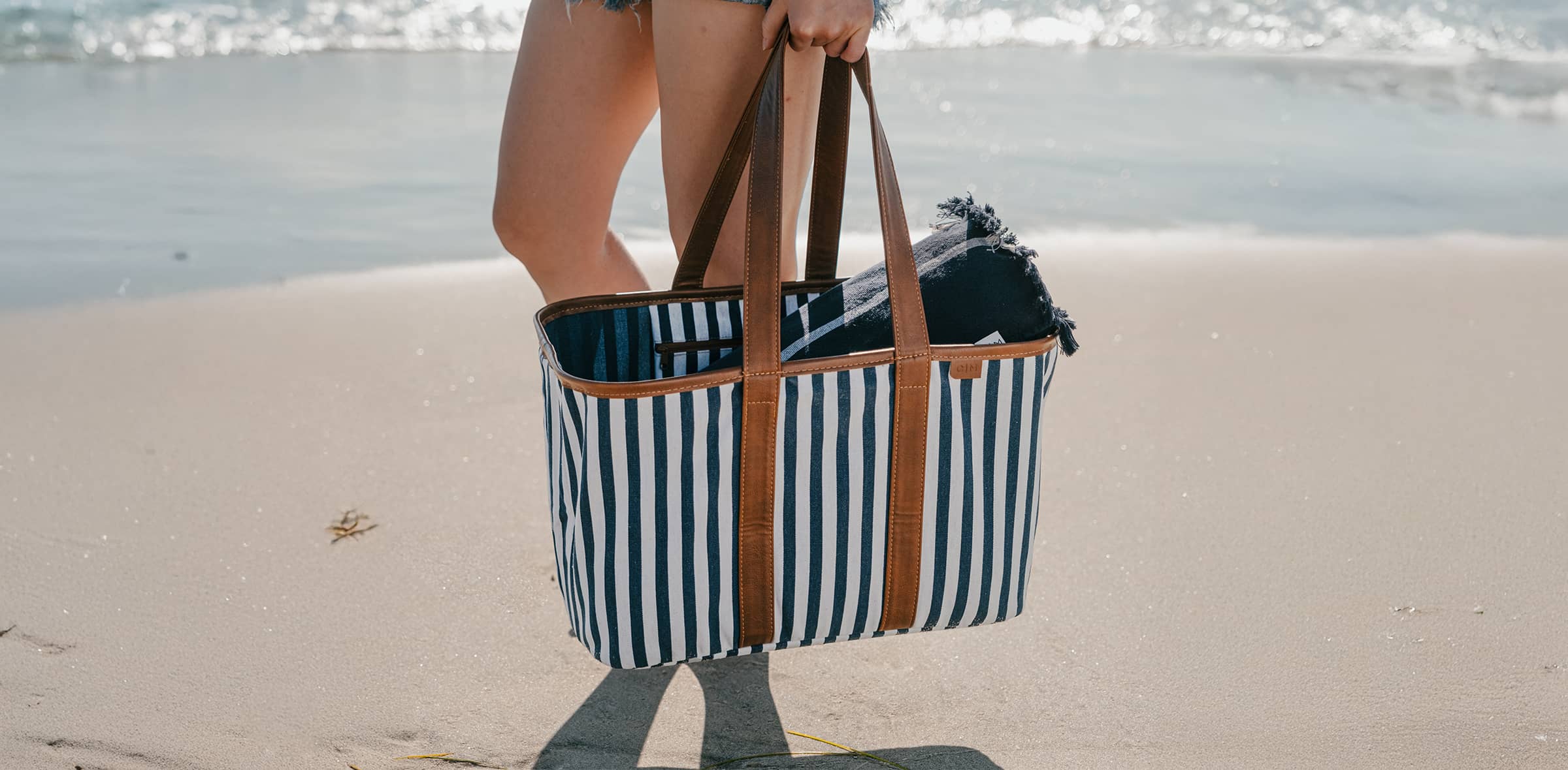 7002_LUXETote_2400x1180_Grid_3.jpg