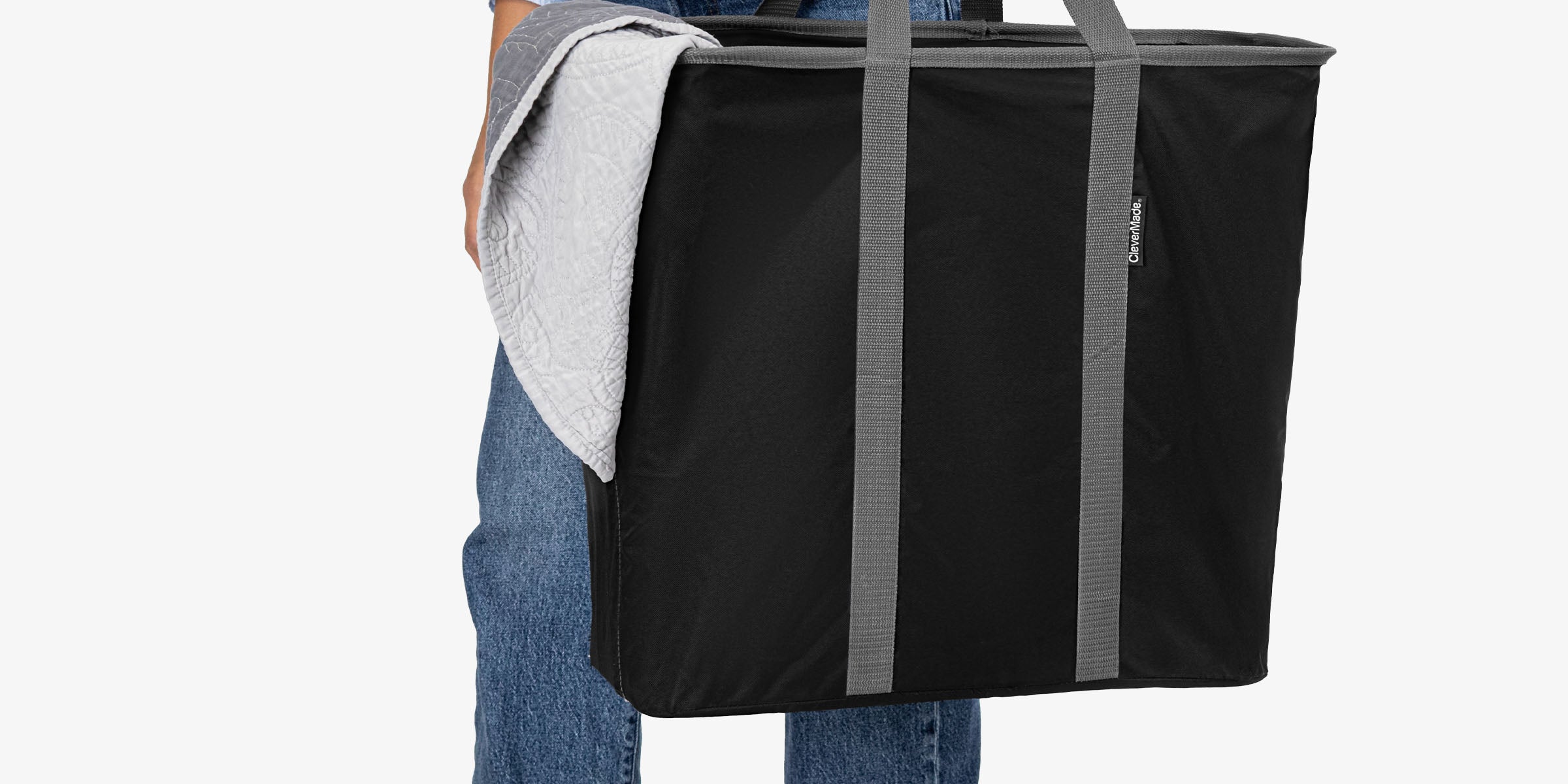 7070-4203-0503_Black_Carry_CM_1ec7cd93-1dd2-450d-8a3f-faa1faebb598.jpg