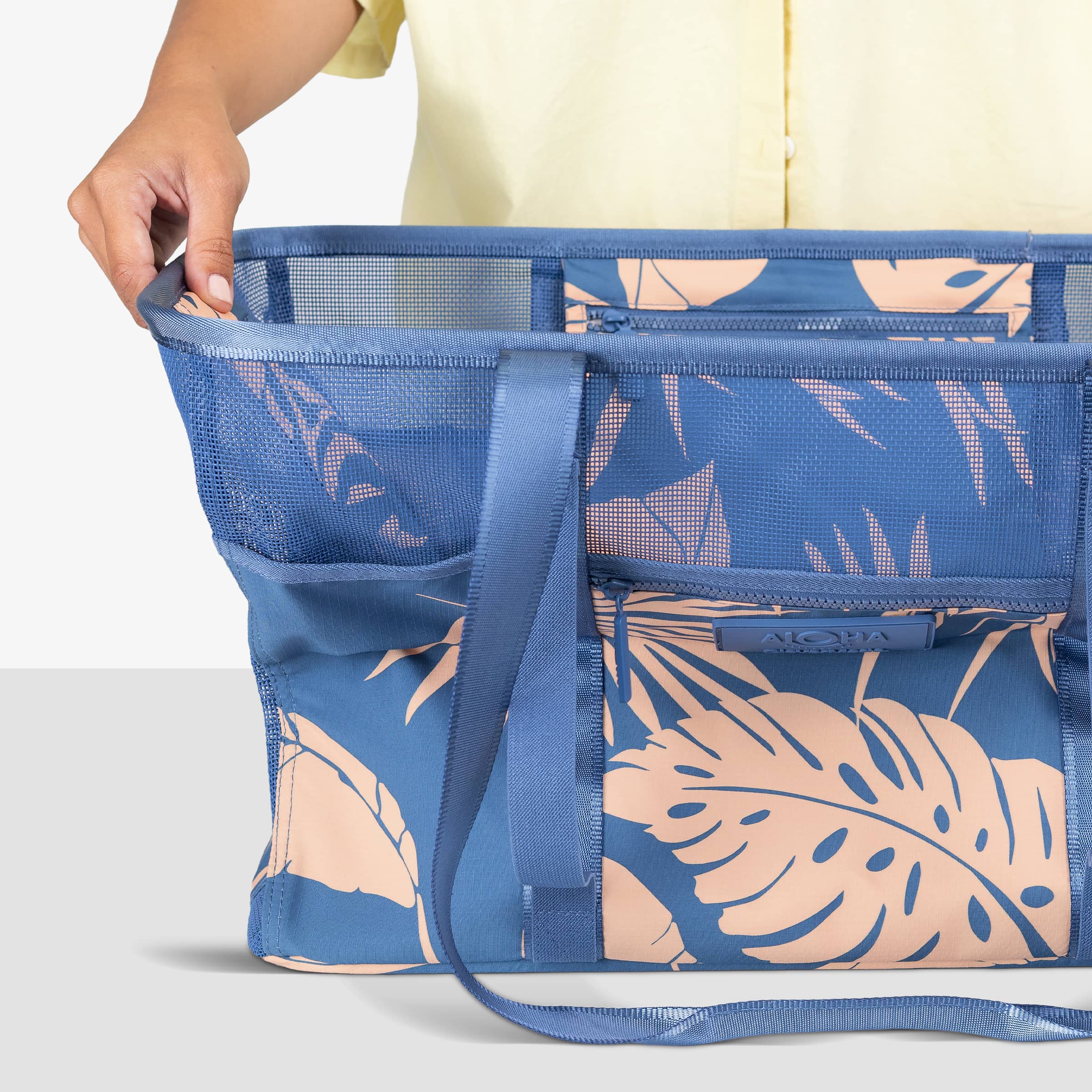 Aloha Collection Collapsible Beach Tote