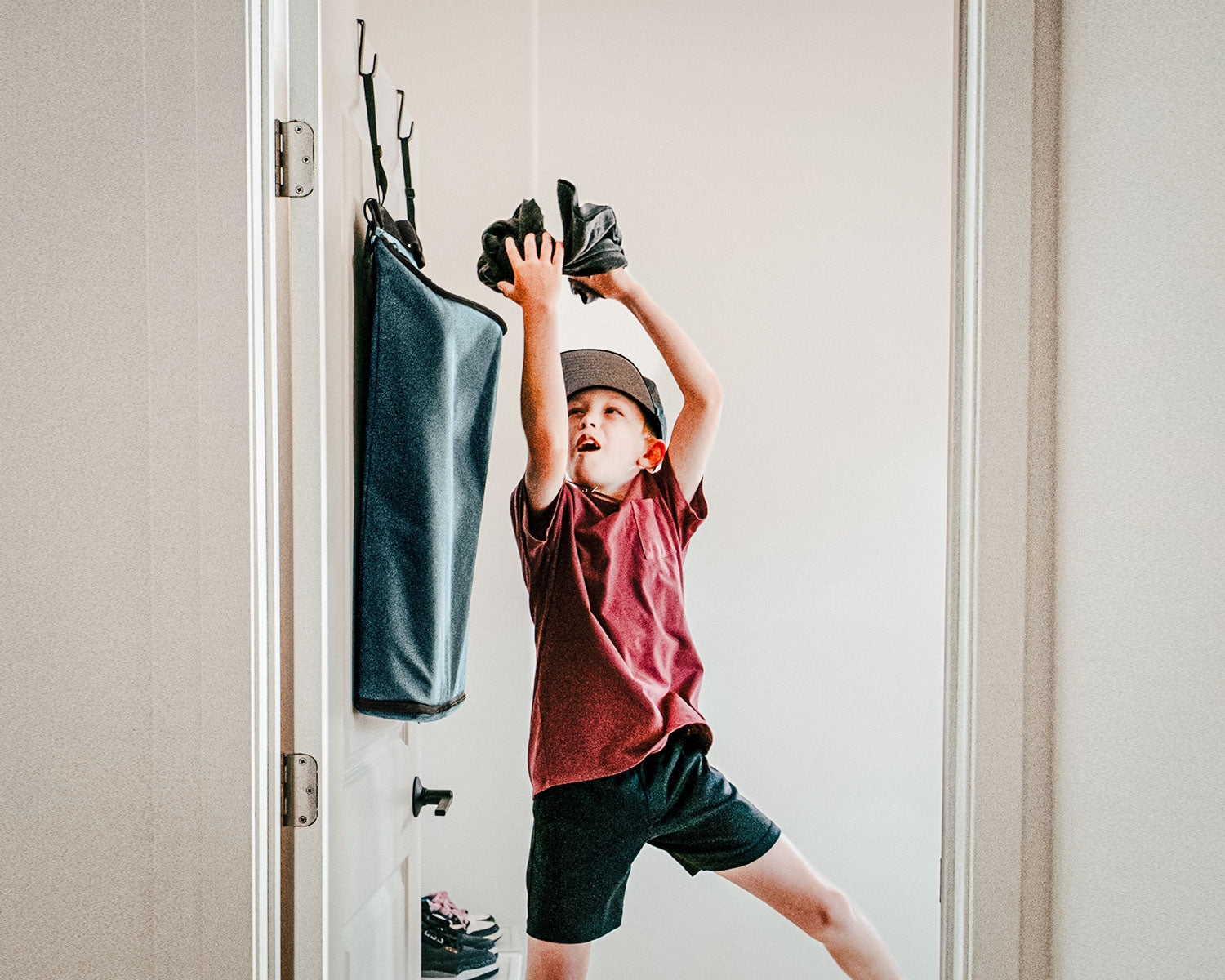 BackToSchool_Insets_OverDoorHamper_1500x1200_5c9b3908-927a-4ee7-ae43-97c7191de110.jpg