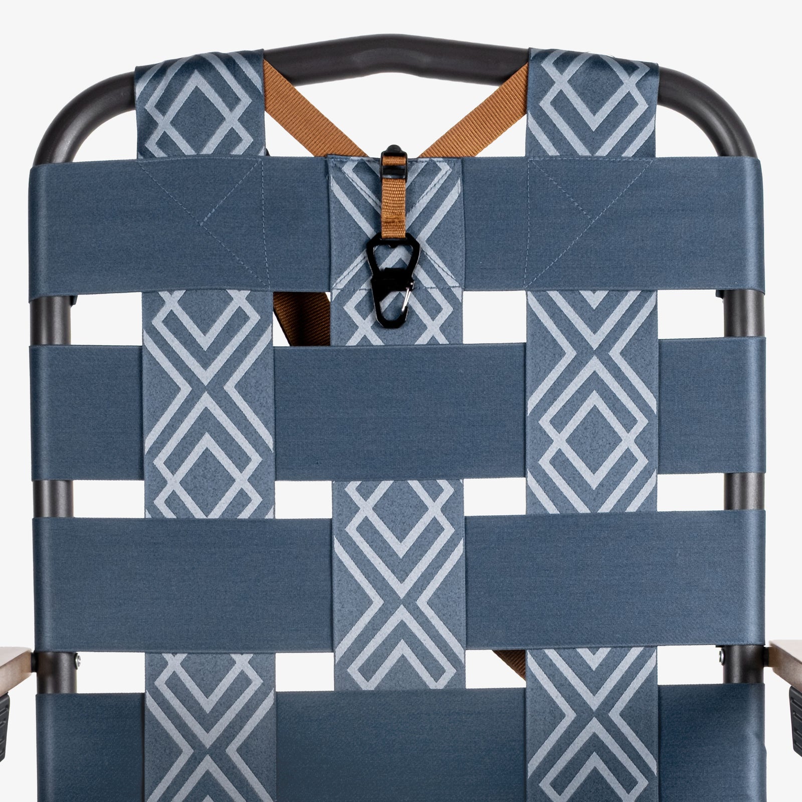 Kove foldable outdoor chair with blue patterned backrest and brown straps on a white background on a white background